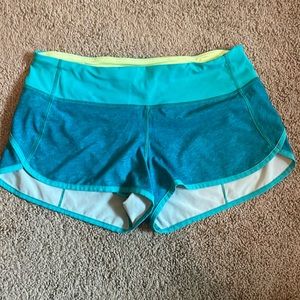 Lululemon soze 6 Speed Up Short 2.5"